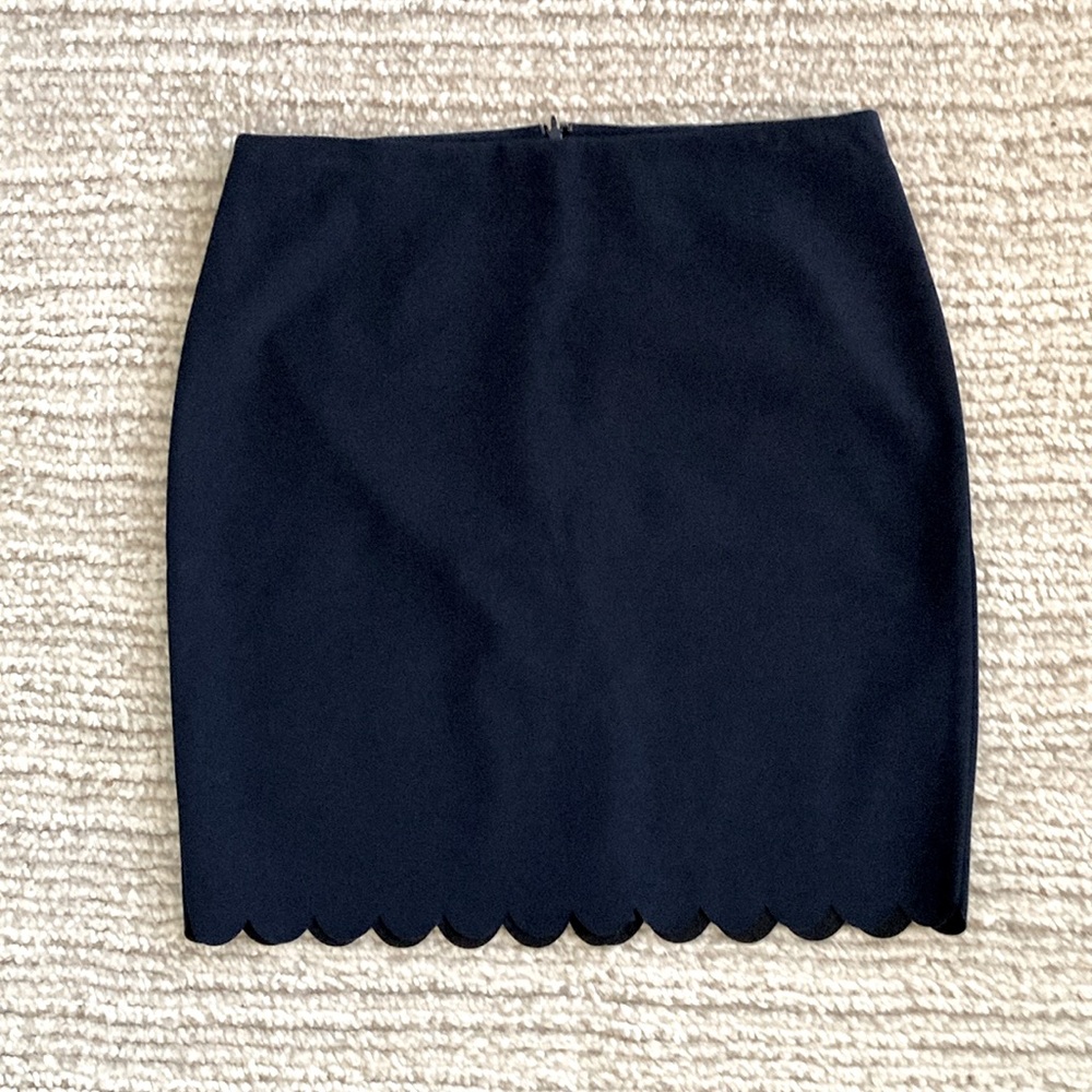 Banana Republic scallop edge skirt